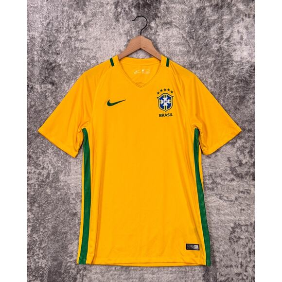 Nike Jersey Small Mens Brazil 2015 / 2016 Home Football Soccer - Picture 1 of 8